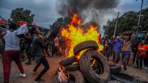 Calles de Kenia se llenan de protestas y celebración por unos polémicos resultados electorales (Imágenes)