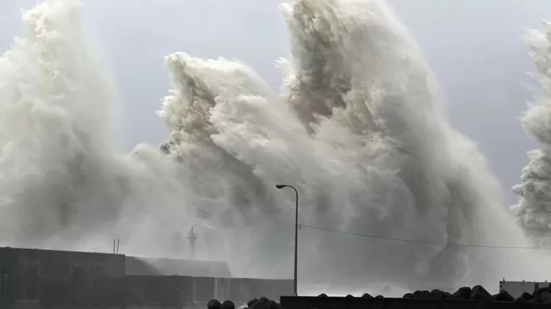 El “super tifón” Nanmadol golpea a Japón y obliga a evacuar a nueve millones de personas