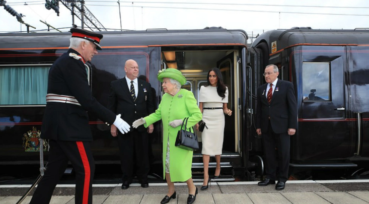 EN FOTOS: El tren real en el cual trasladarían a la reina Isabel II en caso de que muera