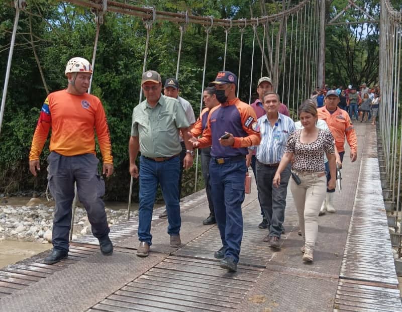 Gobernación de Barinas ejecuta acciones para restablecer el paso por el puente Las Doradas