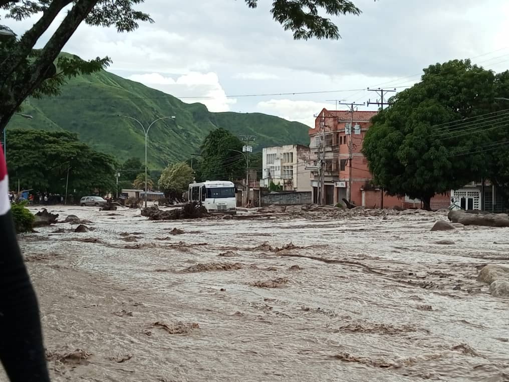 Emergency in Aragua: Overflow of rivers and streams causes material losses and deaths after the tropical wave