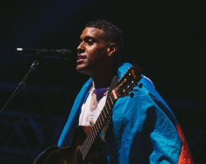 Cantante haitiano murió de un infarto en pleno concierto en París (Video)