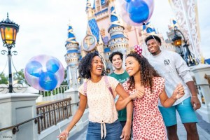 “Todavía hay tiempo”: Regalan vacaciones completas a Orlando para viajar con amigos y familiares