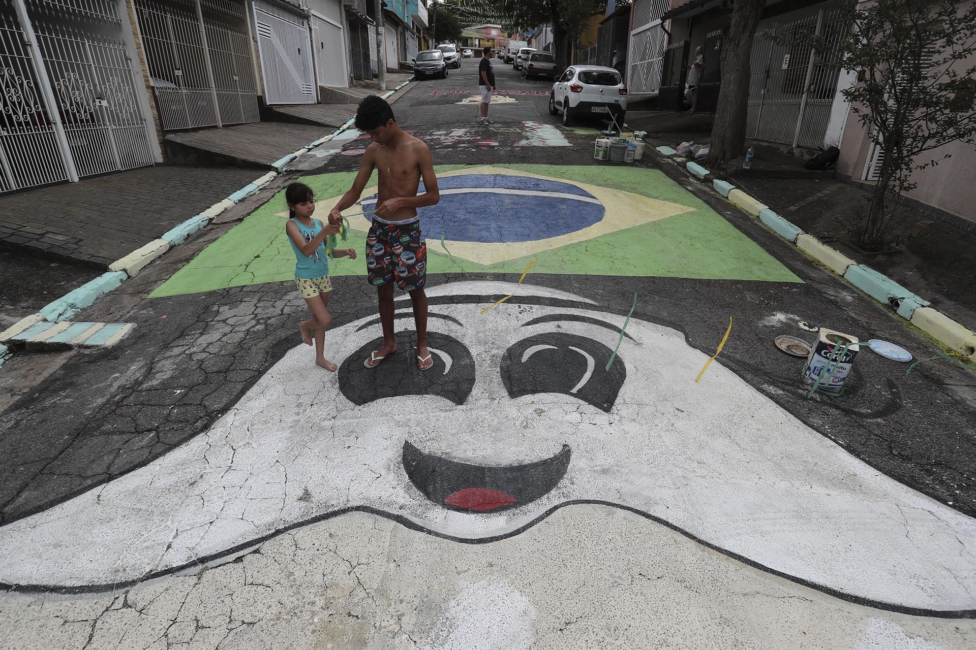Los brasileños ya decoran las calles para el Mundial de Qatar