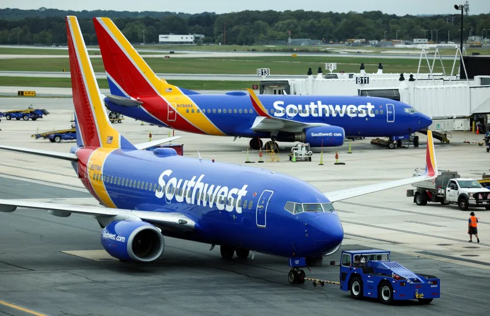 Avión aterrizó de emergencia luego de que pasajero provocara un caos en pleno vuelo hacia Ohio