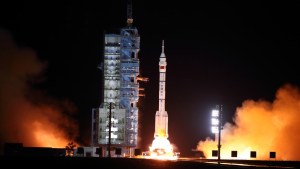 La estrecha alianza con este país es la “salsa secreta” en la carrera espacial con China, según EEUU