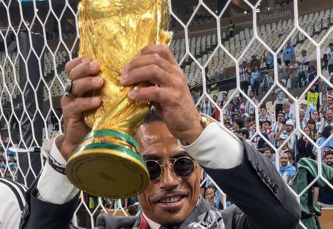 El chef Salt Bae habló sobre su desubicada irrupción en los festejos de Qatar 2022