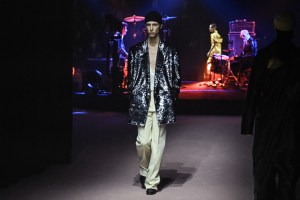 Gucci vuelve a las pasarelas en prometedora Semana de la moda masculina en Milán (Fotos)