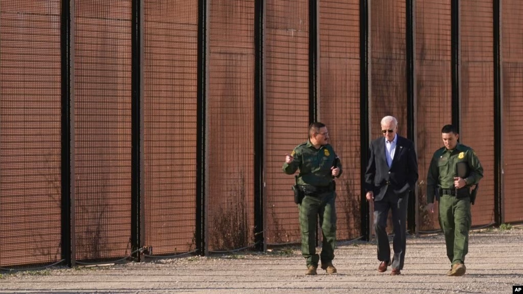 Republicanos critican a Biden por manejo de la frontera entre EEUU y México