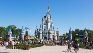 VIDEO: Iba a viajar con sus hijos a Disney, pero le negaron la visa tras contar un detalle de su hermana