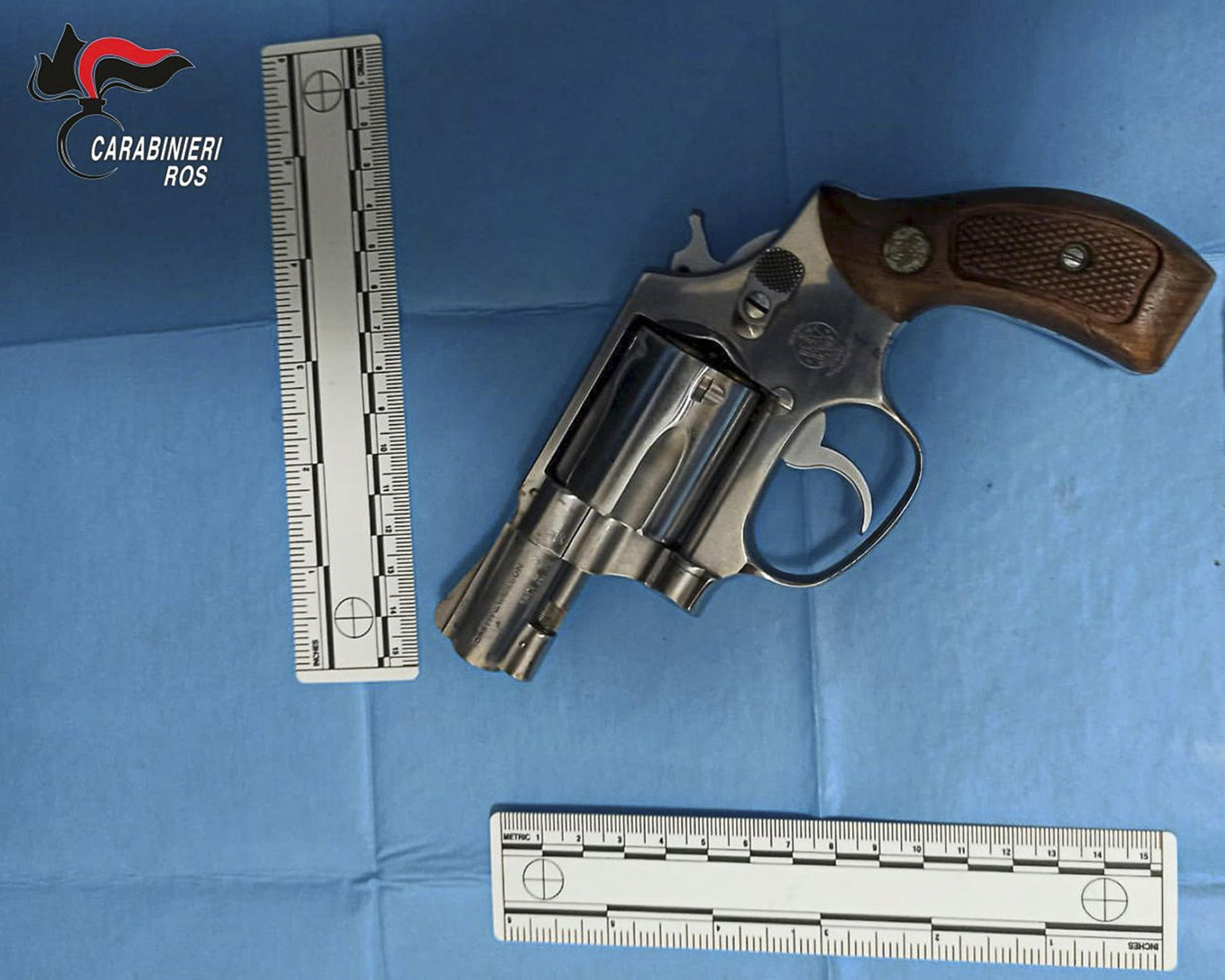 El revólver del jefe de Cosa Nostra, encontrado en uno de sus escondites