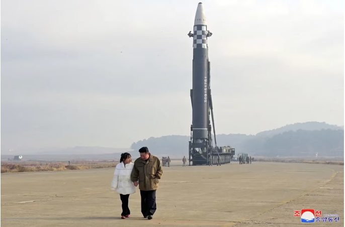 Corea del Norte lanzó supuesto cohete espacial que activó alerta antimisiles en Japón