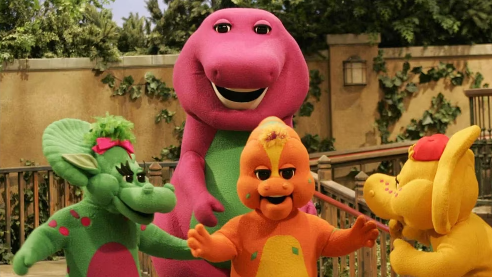 “Barney” regresará a la pantalla chica con un cambio radical de su icónica imagen (FOTO)