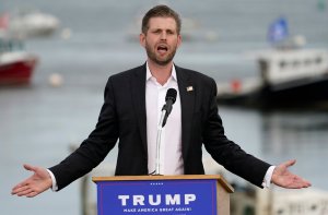 Hijo de Trump consideró la inculpación de su padre como un acto político en campaña