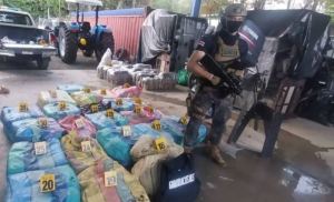 Nicaragüenses fueron detenidos en Costa Rica trasportando más de una tonelada de droga