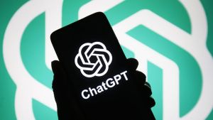 Denuncian en EEUU al ChatGPT de OpenAI y piden que sea suspendido