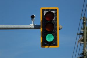 ¿Un nuevo semáforo? La insólita propuesta que podría terminar con el tráfico vehicular