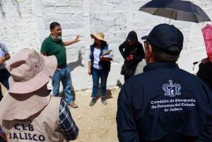 Mexicanos que buscan a desaparecidos impulsan base de datos de fosas comunes