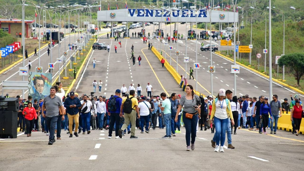 Semana: Las expectativas no cumplidas en Venezuela, tras la apertura de la frontera