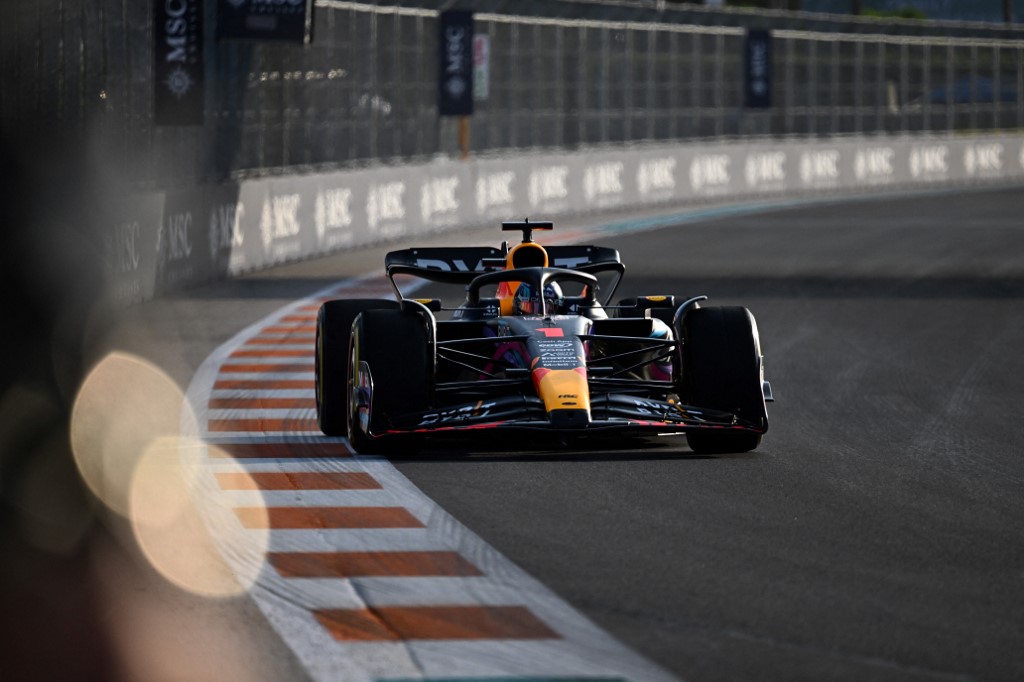 Verstappen y Sainz Jr. fueron los mejores en la segunda práctica del Gran Premio de Miami