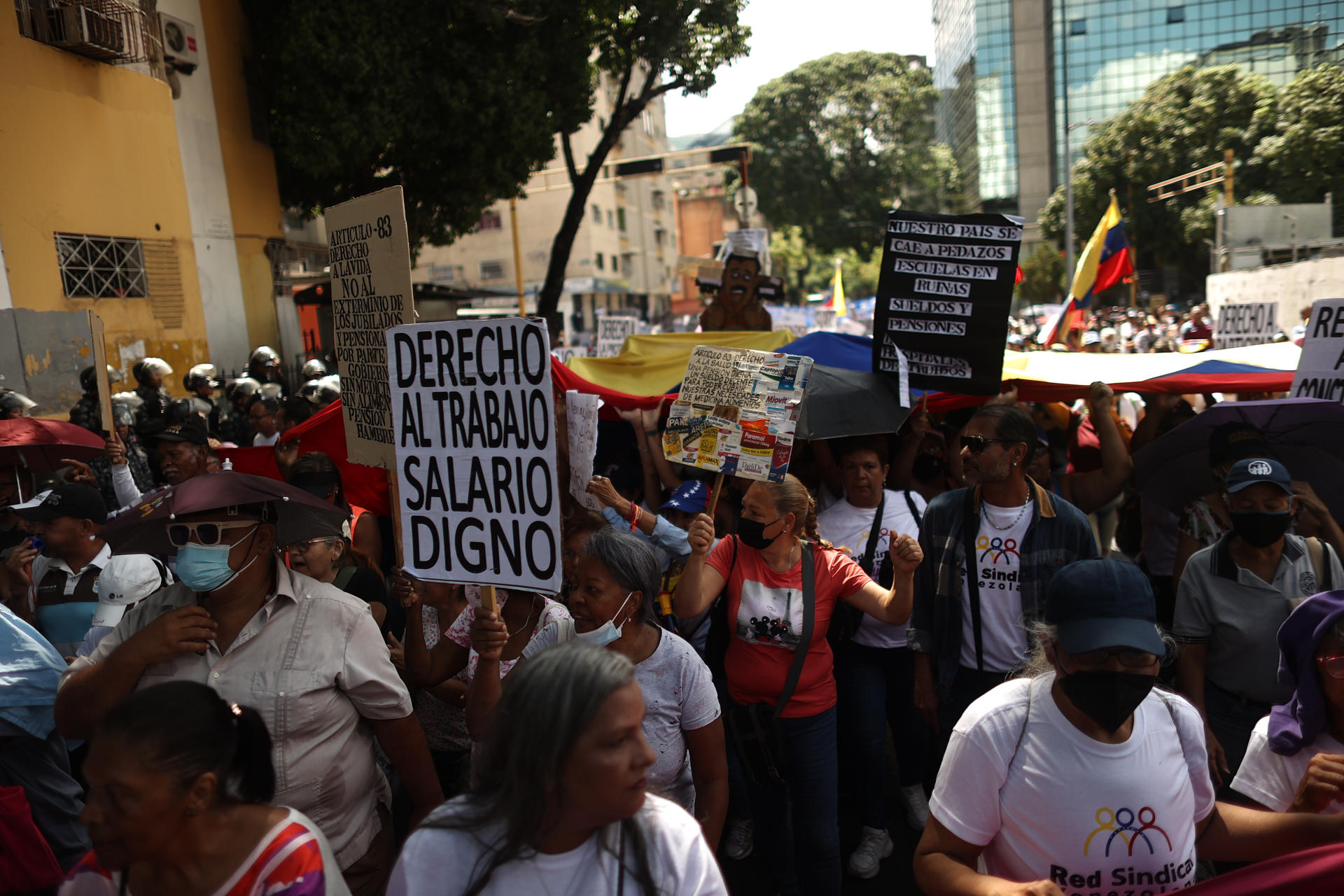 Plataforma Unitaria: Maduro se burla del país al no anunciar aumento, los cestaticket ni el bono son salario