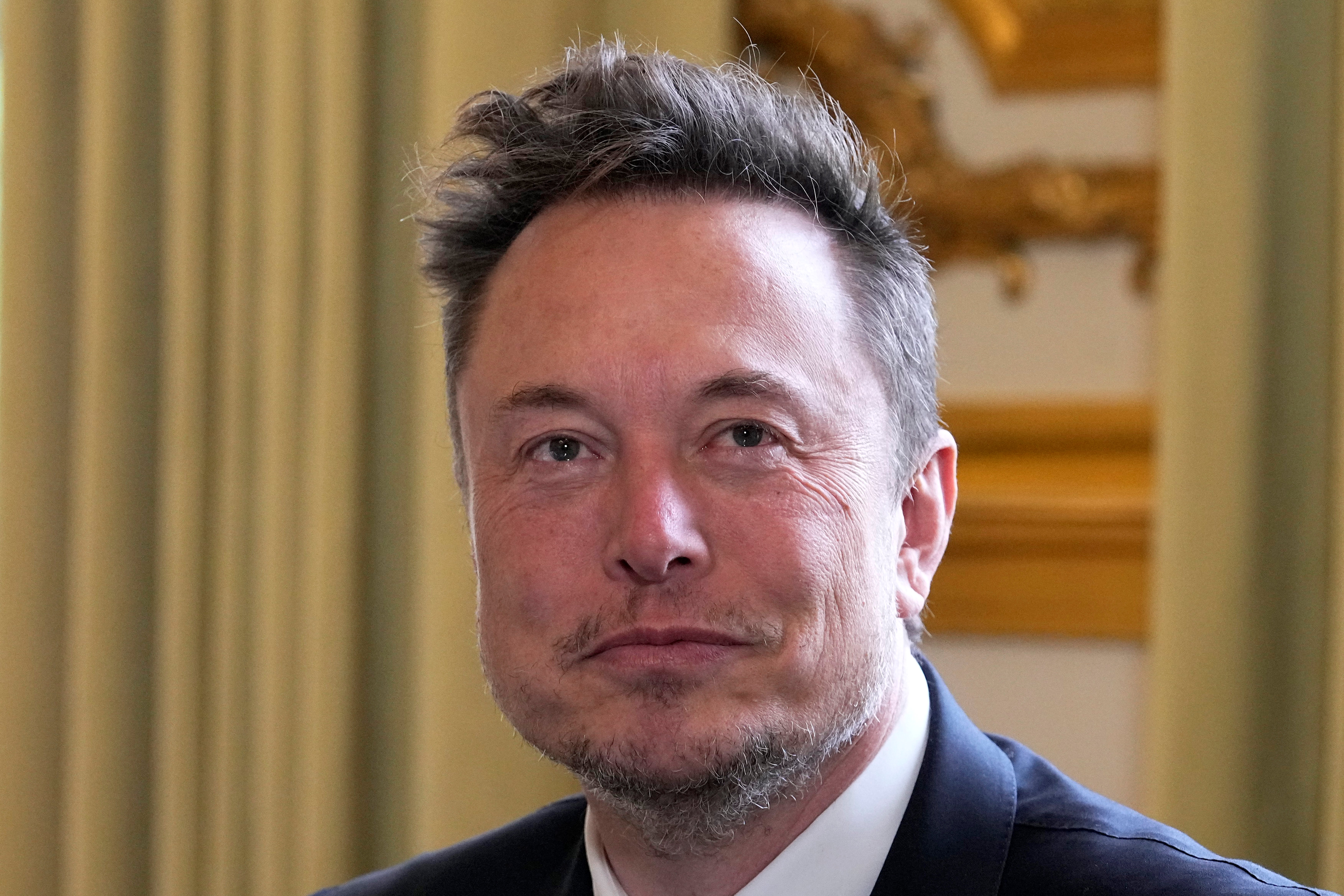 Canciller chino recibe a Elon Musk y se compromete a una “apertura de alto nivel”