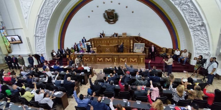 Chavismo aprobó proyecto de ley para intentar operar activos venezolanos en el extranjero
