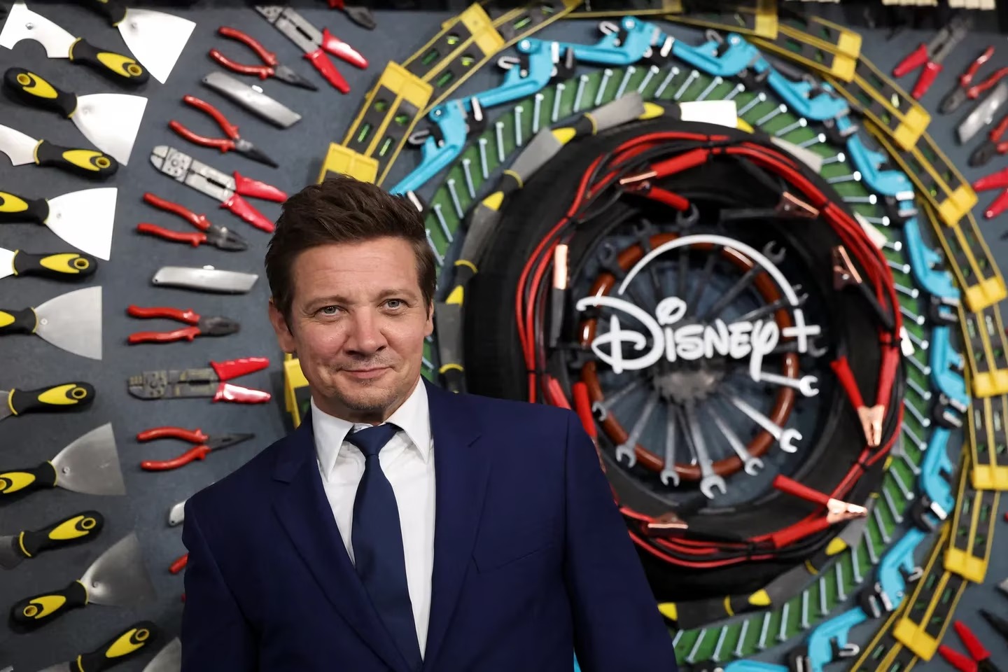 Jeremy Renner mostró cómo evoluciona tras el accidente que lo dejó al borde de la muerte (VIDEO)