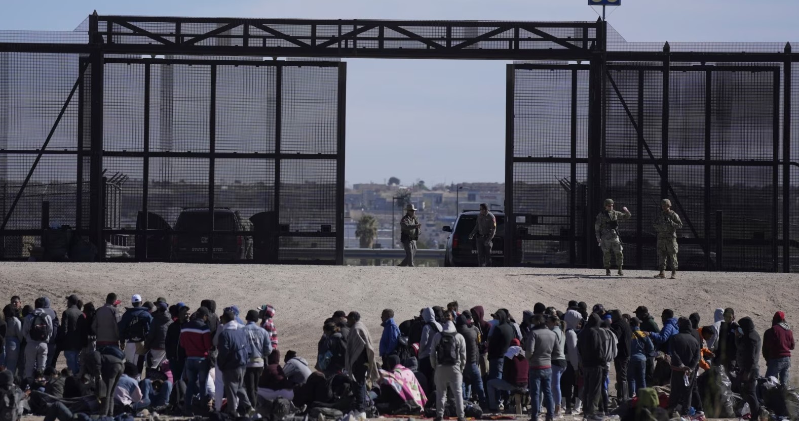 ¿Qué cambió con el fallo judicial sobre el parole a los inmigrantes detenidos en la frontera?