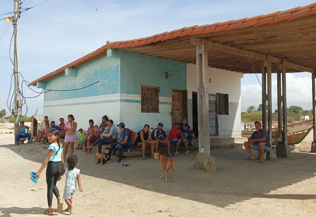 Siguen desaparecidos dos pescadores en naufragio de peñero en Margarita