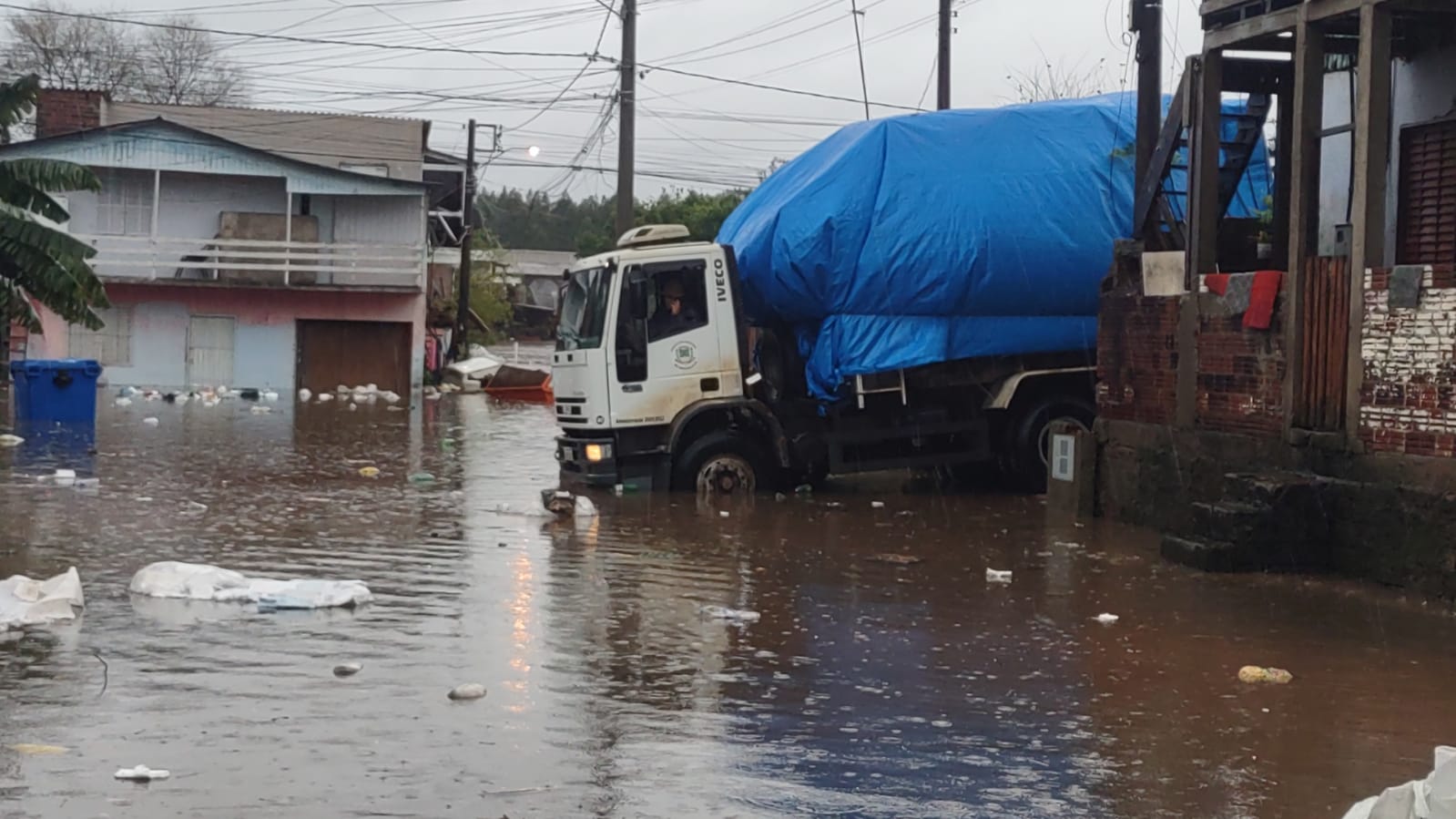 Alerta de ciclón en Brasil: Alcalde de Maquiné pide a la población abandonar sus casas, la ciudad se está inundando