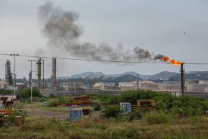 Bloomberg: Venezuela puede encontrar un salvavidas económico con la exportación de gas