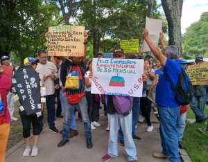 EN FOTOS: protesta de pensionados y personal activo de la UCV por salarios justos este #3Jul