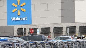 VIDEOS: Tiroteo en un Walmart de Florida dejó un muerto y dos heridos