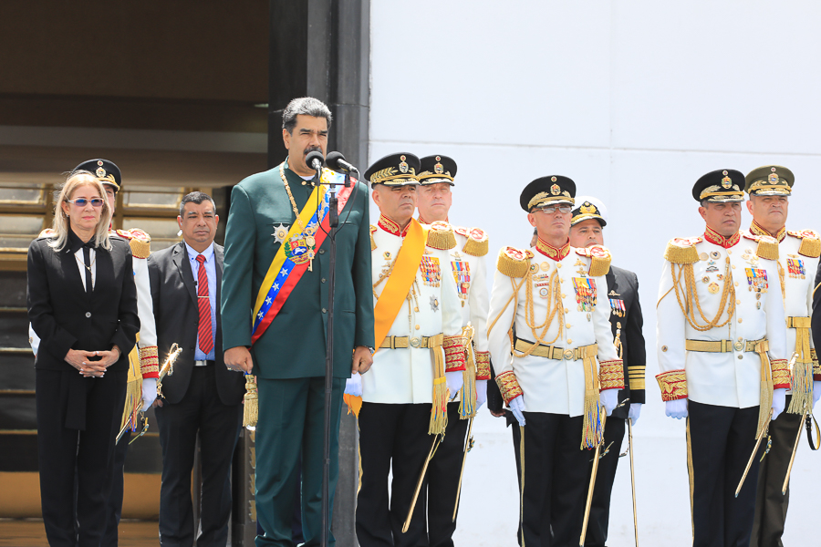 VIDEO: guayabera de Maduro no pudo disimular su grueso chaleco antibalas