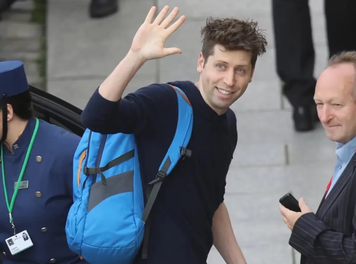 Sam Altman, padre de ChatGPT, podría volver a dirigir OpenAI dos días después de su despido