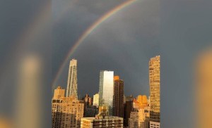 VIDEO: Captan impresionante arcoíris sobre Nueva York durante conmemoración de los atentados del 11-S