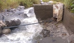 Lluvias en Mérida arrastraron un dique en el Sector Rincón Alto en San Jacinto