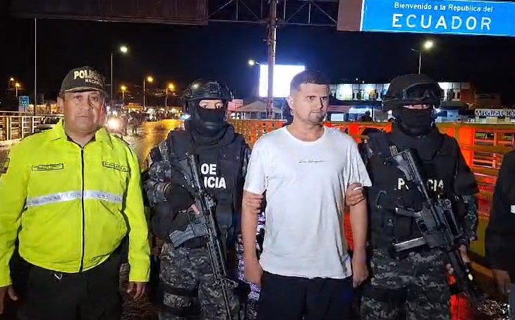 EN VIDEO: Momento en que alias “Satanás”, criminal vinculado al Tren de Aragua, es extraditado a Colombia