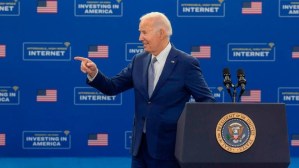 Biden destinará millones en fondos para acceso a internet en Carolina del Norte (VIDEO)