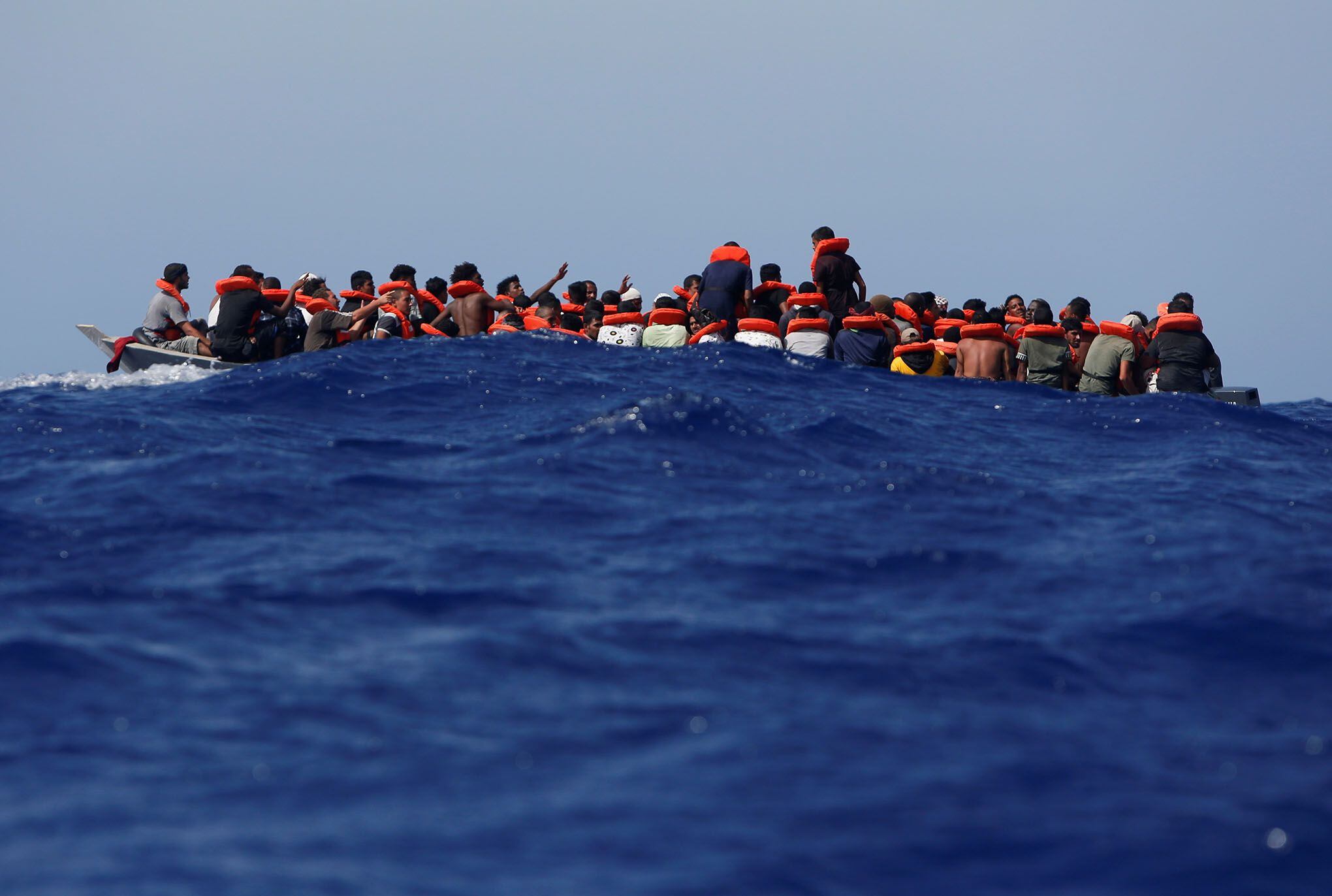 OIM confirmó 108 muertos en medio de cuatro naufragios en el mar Mediterráneo central