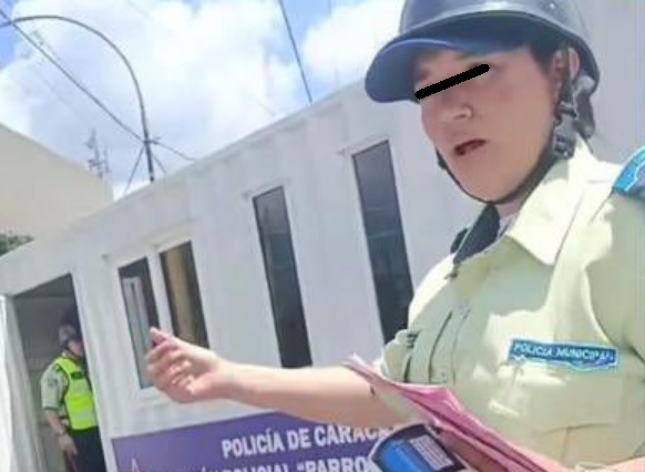 Uniformados “matraqueadores” de PoliCaracas “se cayeron con los kilos” gracias a este VIDEO viral