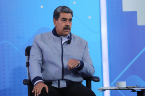 “If you want, I want”: Maduro pidió “cacao” en inglés ante el inminente levantamiento de la Licencia 44