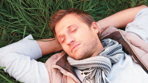 Cuánto debería durar una siesta para que sea realmente efectiva, según la Nasa