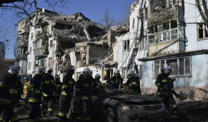 Ucrania informa de cuatro muertos en un ataque ruso con misil contra Zaporiyia