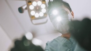 Sin precedentes: médicos extrajeron una aguja de dentista del cerebro de una niña