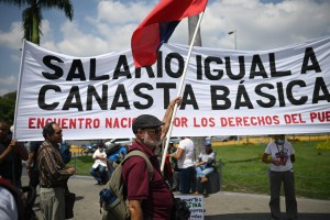 Oposición venezolana acusa al chavismo de destruir derechos laborales y crear una “política hambreadora”