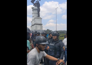 PNB impide la protesta de los trabajadores en Plaza Venezuela este #1May (Video)