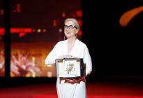 Meryl Streep recibió en el festival de Cannes la Palma de Honor entre ovaciones y lágrimas