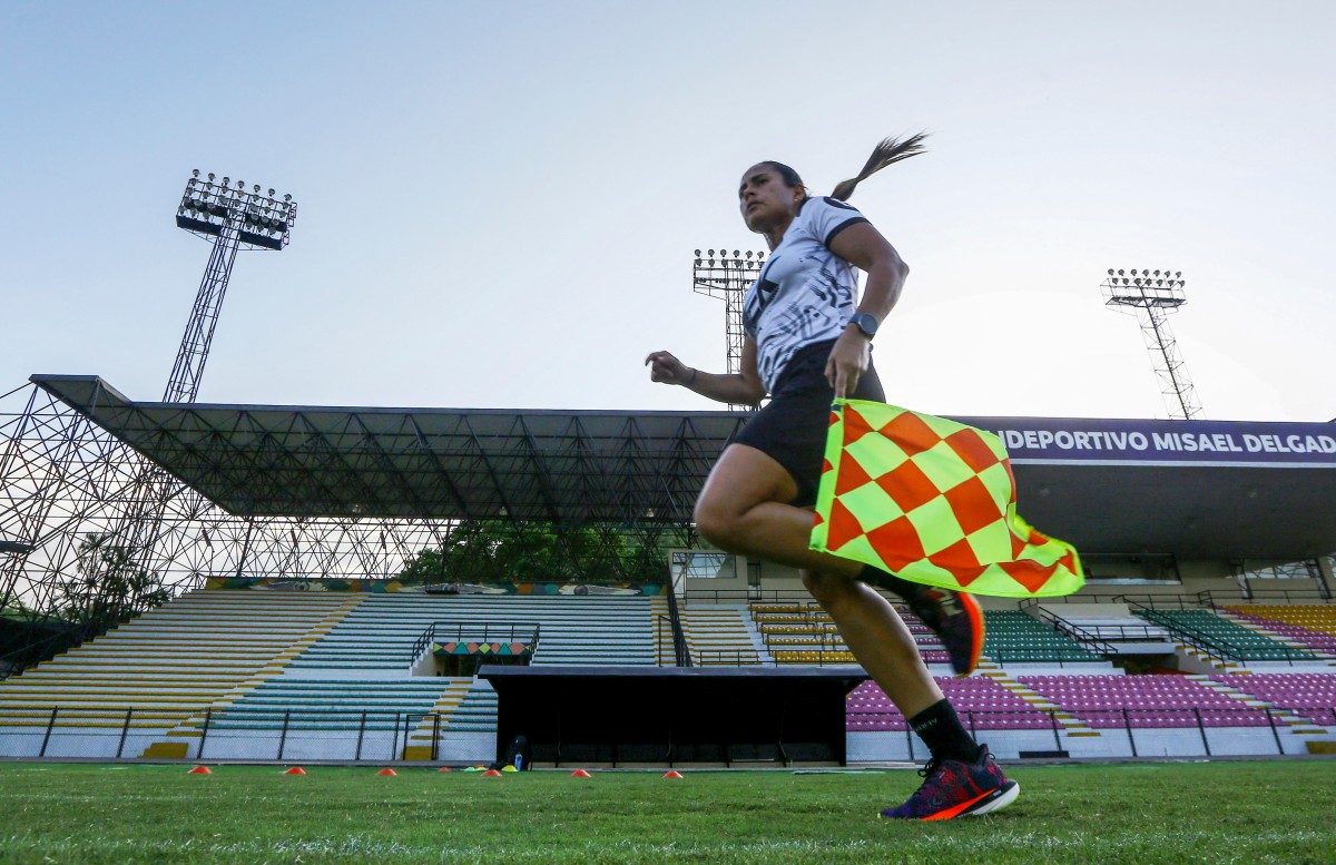 “Me he ganado el puesto”: venezolana rompe barreras en el arbitraje de la Copa América